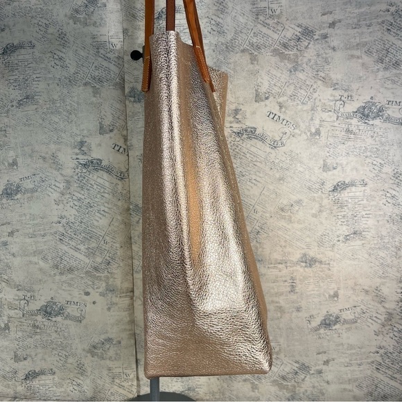 Basil Racuk Paper Bag Rose Gold Metallic Leather Tote - Picture 2 of 13
